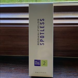 Rodan + Fields Spotless Acne Clearing Treatment